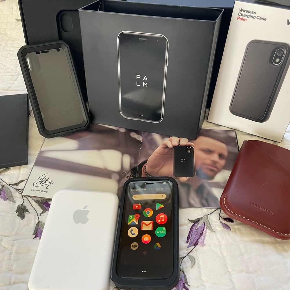 Palm phone PVG100 unlocked 32gb